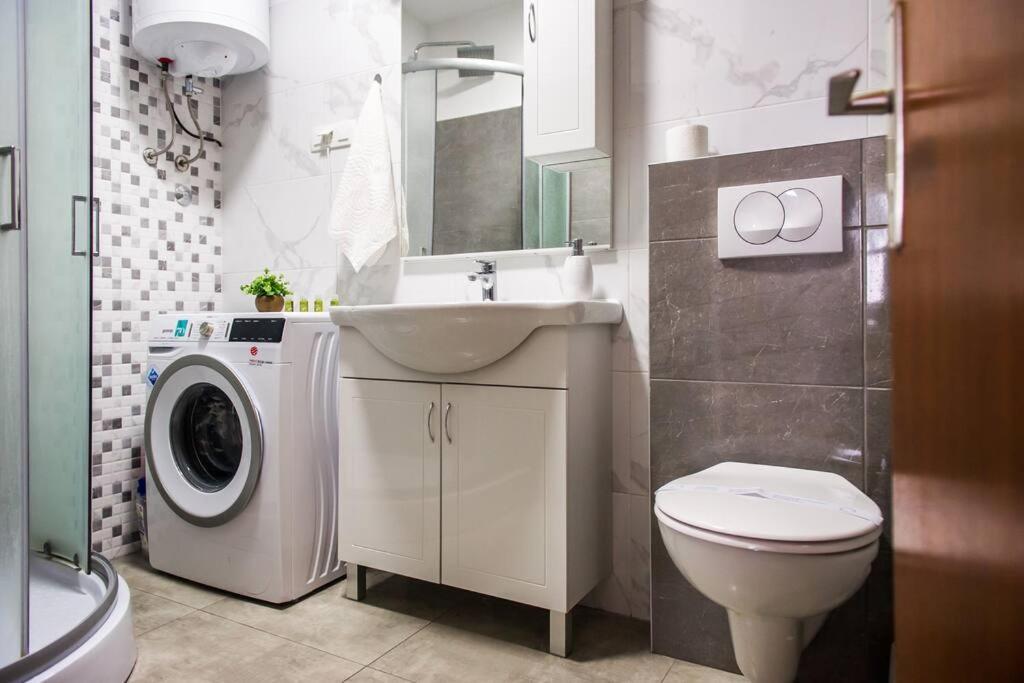 Apartment Faith Split Bagian luar foto