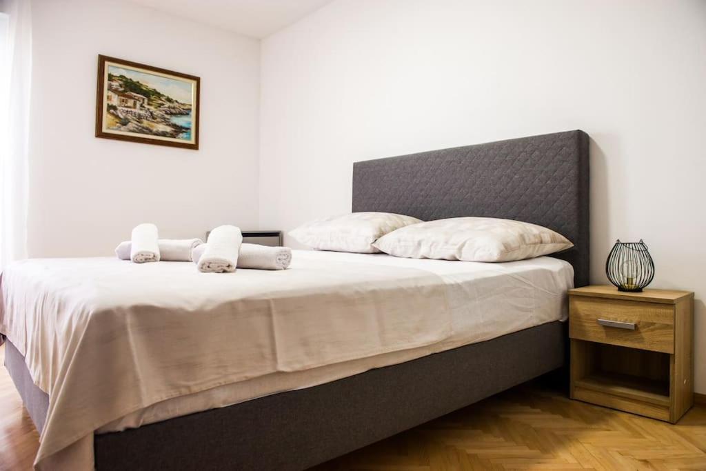 Apartment Faith Split Bagian luar foto