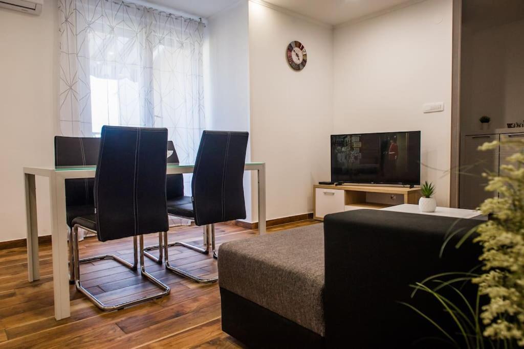 Apartment Faith Split Bagian luar foto