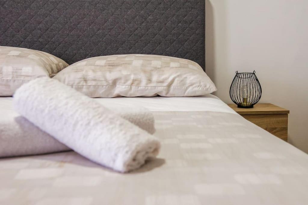 Apartment Faith Split Bagian luar foto