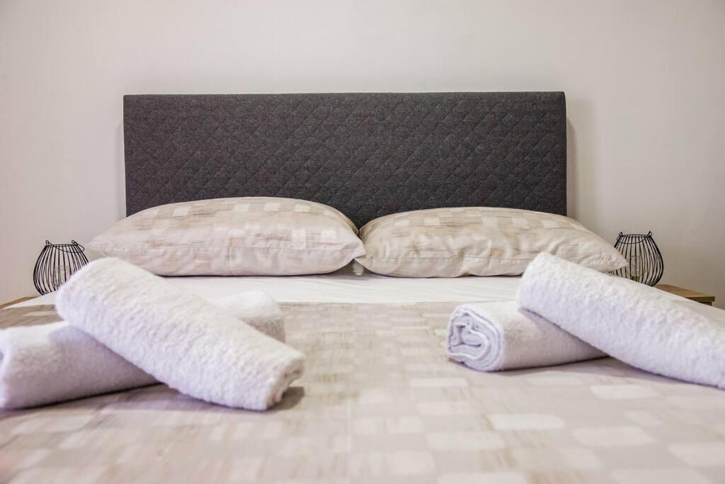 Apartment Faith Split Bagian luar foto