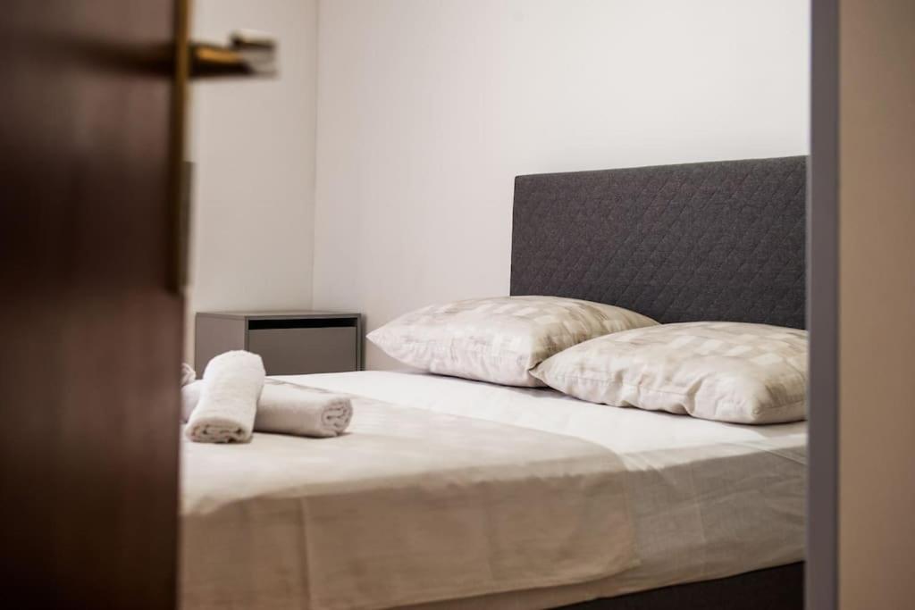 Apartment Faith Split Bagian luar foto
