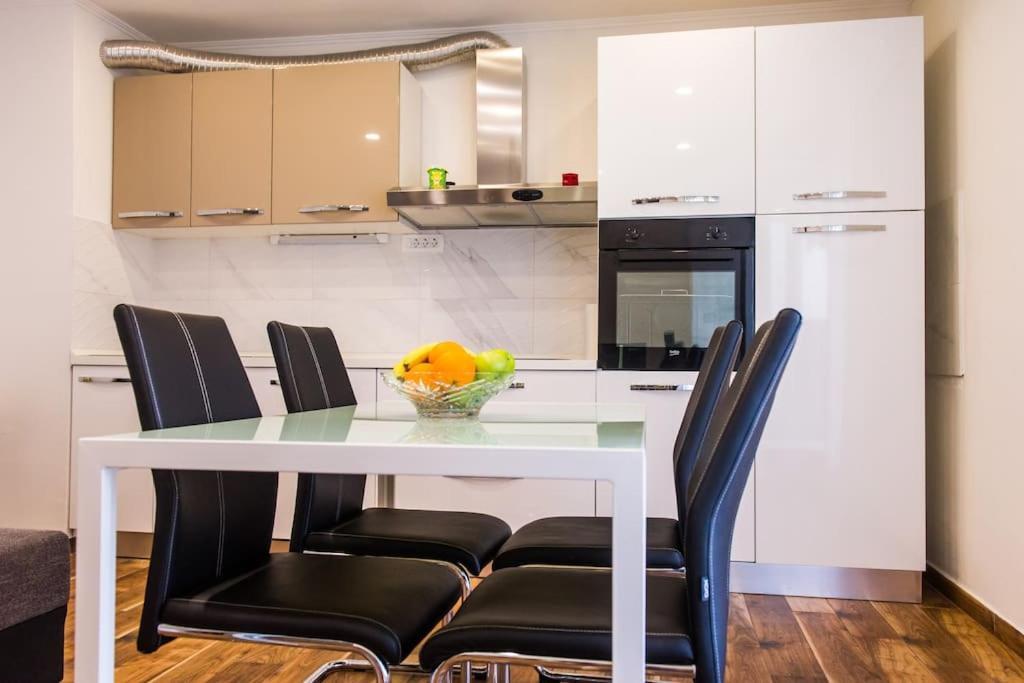 Apartment Faith Split Bagian luar foto